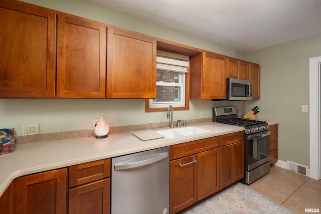 2917 Farnam St, Davenport, IA 52803 - photo 7