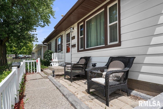 1203 N Thornwood Ave, Davenport, IA 52804 - photo 3