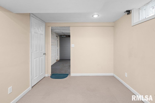 1203 N Thornwood Ave, Davenport, IA 52804 - photo 31