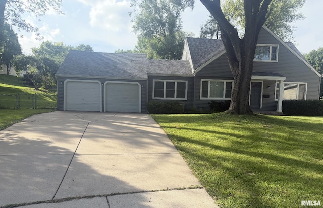 2930 Greenway Dr, Bettendorf, IA 52722 - photo 1