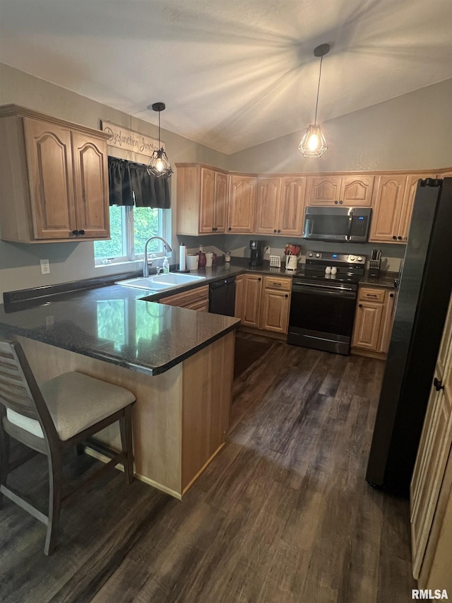 522 33rd Ave N, Clinton, IA 52732 - photo 10