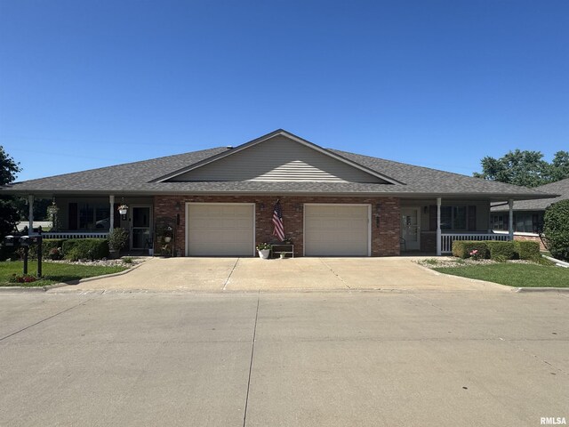 300 Courtyard Blvd Unit 300, Monmouth, IL 61462 - photo 1