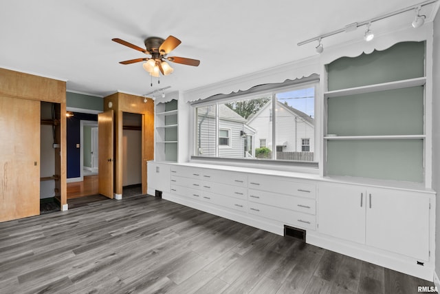 2302 N Howell St, Davenport, IA 52804 - photo 3