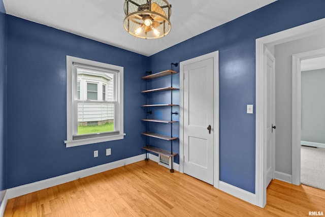 2302 N Howell St, Davenport, IA 52804 - photo 7
