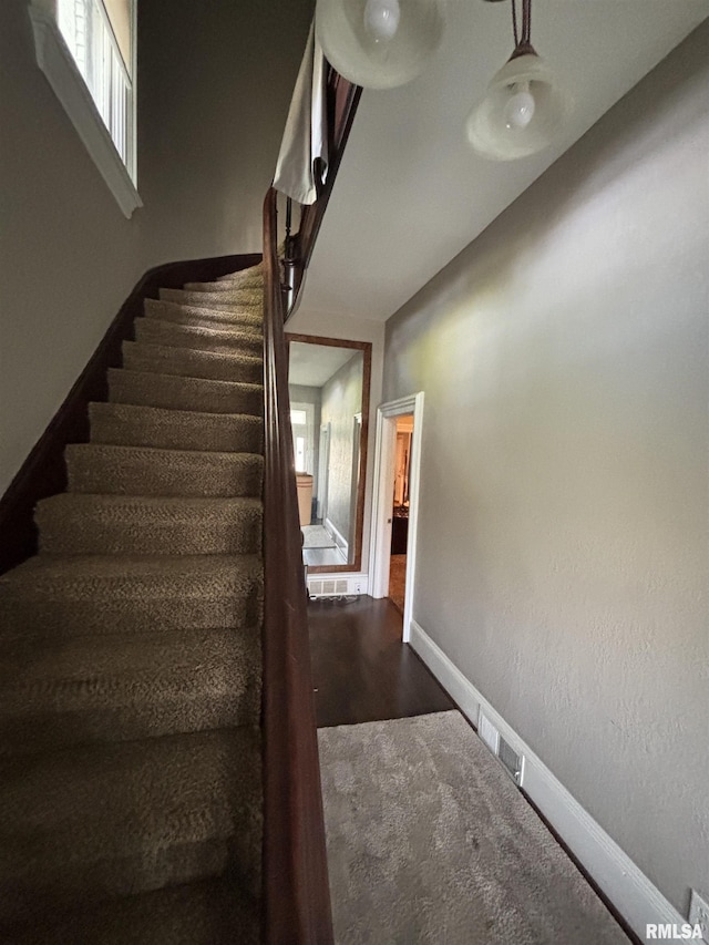 444 7th Ave S, Clinton, IA 52732 - photo 5