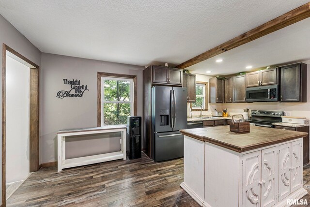 20058 Wells Ferry Rd, Bettendorf, IA 52722 - photo 6