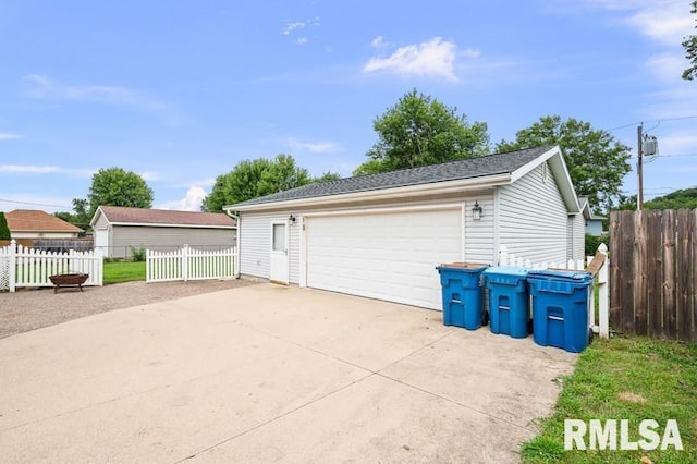 207 E 2nd St, Coal Valley, IL 61240 - photo 4