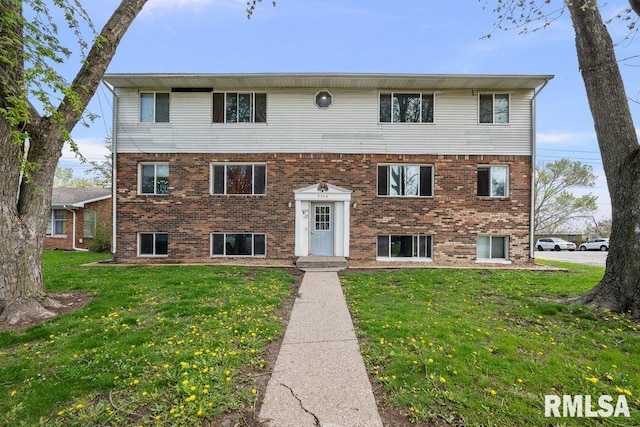 3240 Heatherton Dr, Davenport, IA 52804 - photo 1