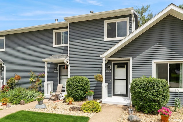 3563 N Willow Ct, Bettendorf, IA 52722 - photo 1