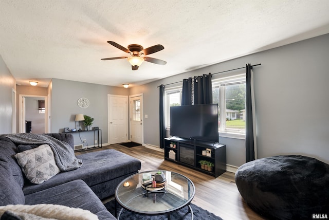 3719 Wilkes Ave, Davenport, IA 52806 - photo 4
