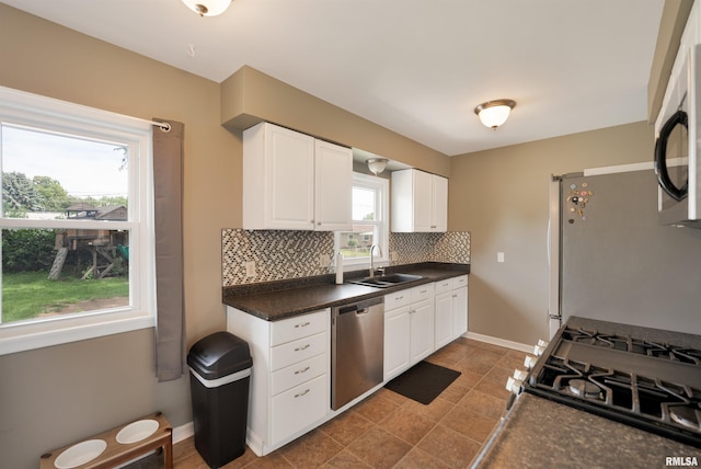 3719 Wilkes Ave, Davenport, IA 52806 - photo 10