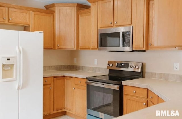 110 E Prairie St, Camp Point, IL 62320 - photo 4
