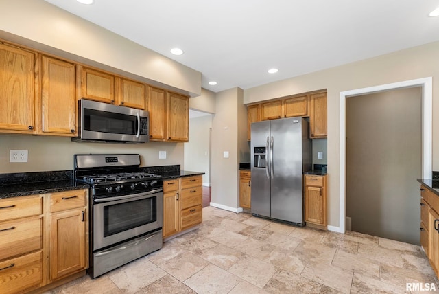 918 Jones St, Bettendorf, IA 52722 - photo 3