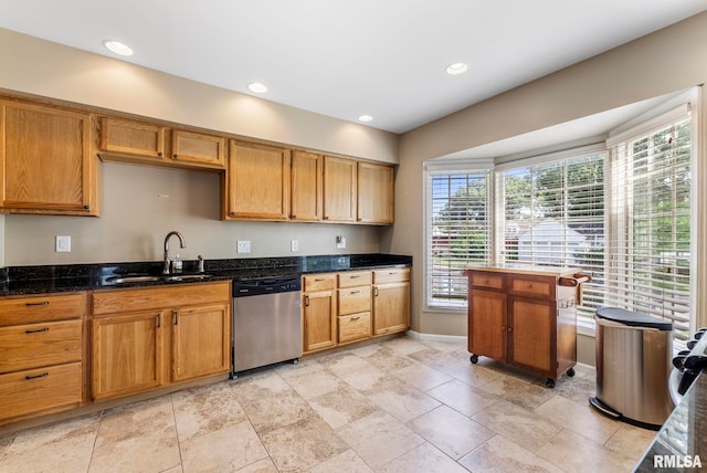 918 Jones St, Bettendorf, IA 52722 - photo 4