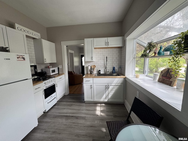 2359 High St, Davenport, IA 52803 - photo 8
