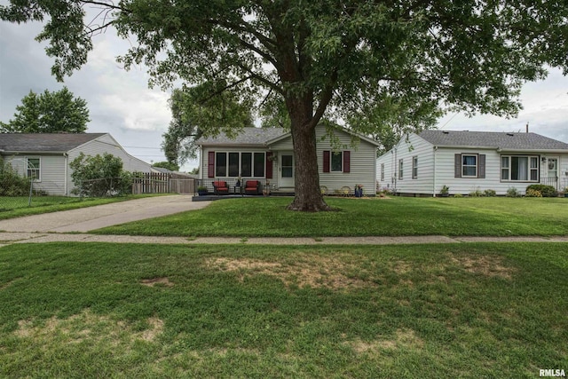 512 7th St, Camanche, IA 52730 - photo 35