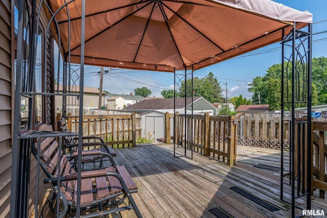 2706 N Pine St, Davenport, IA 52804 - photo 8