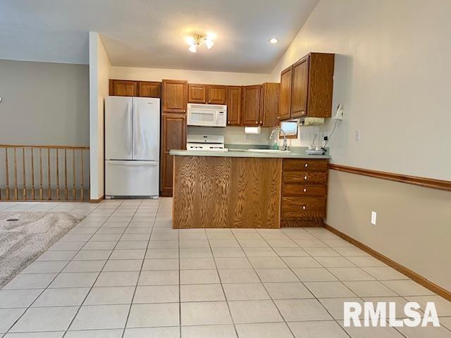2710 W 63rd St, Davenport, IA 52806 - photo 11