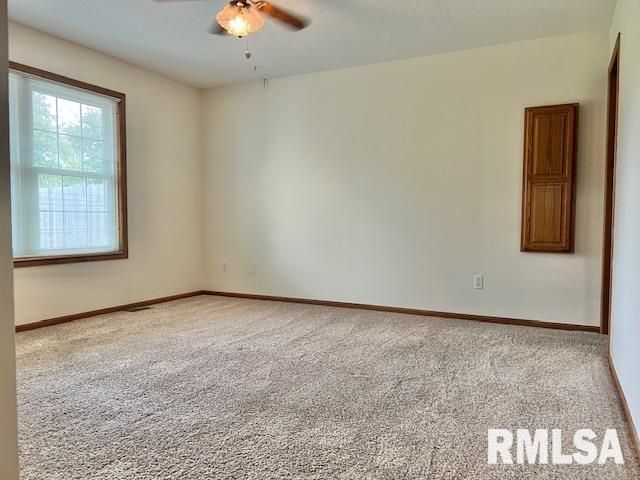 2710 W 63rd St, Davenport, IA 52806 - photo 15