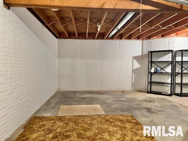 2710 W 63rd St, Davenport, IA 52806 - photo 25