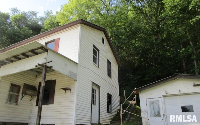 1903 Hershey Ave, Muscatine, IA 52761 - photo 2