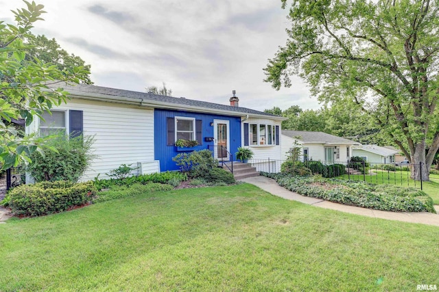 413 Ruth Pl, Clinton, IA 52732 - photo 2