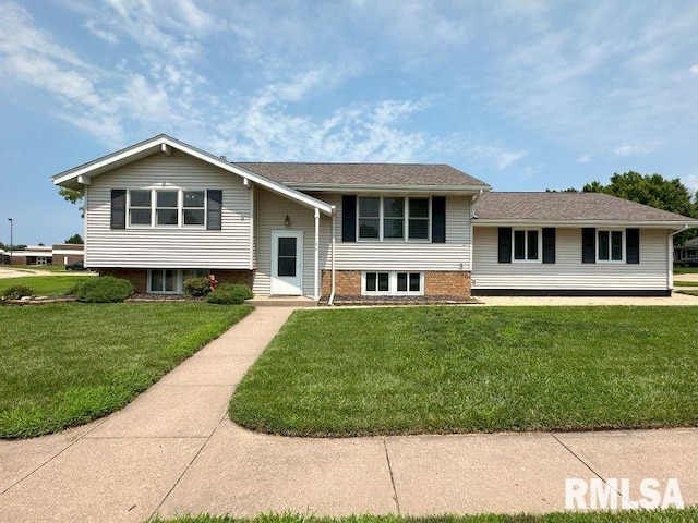 1104 15th St, De Witt, IA 52742 - photo 1