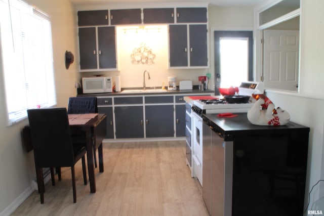 727 Oak St, Davenport, IA 52804 - photo 3
