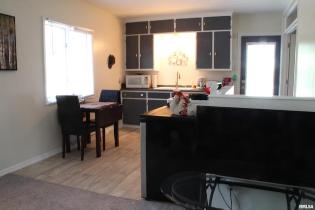 727 Oak St, Davenport, IA 52804 - photo 4