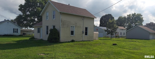 401 S 3rd Ave, New Windsor, IL 61465 - photo 2