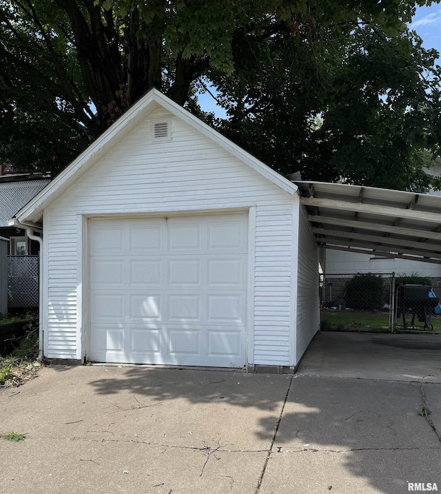 2707 Bridge Ave, Davenport, IA 52803 - photo 4