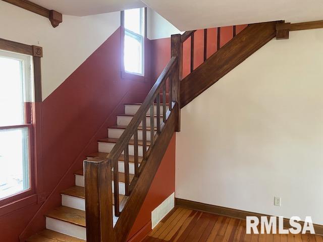 1176 25th St, Moline, IL 61265 - photo 13