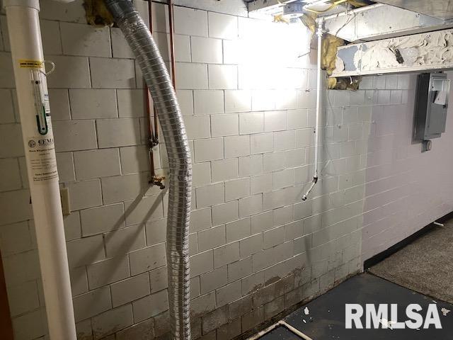 1176 25th St, Moline, IL 61265 - photo 22