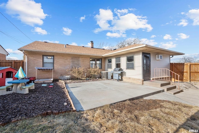 2827 Fillmore Ln, Davenport, IA 52804 - photo 3