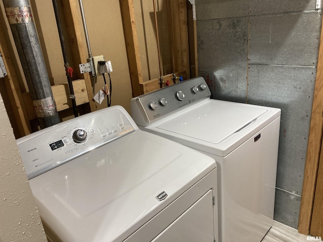 2511 Emerald Dr, Davenport, IA 52806 - photo 18