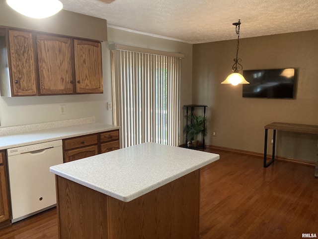 2511 Emerald Dr, Davenport, IA 52806 - photo 7