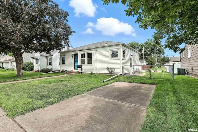 2319 N Division St, Davenport, IA 52804 - photo 3
