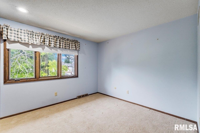 3615 N Elmwood Ave, Davenport, IA 52806 - photo 24