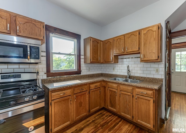 410 W 17th St, Davenport, IA 52803 - photo 10