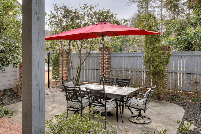 721 Bishops Cir, Evans, GA 30809 - view of patio / terrace