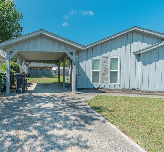 exterior space with a yard