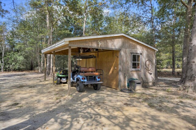 view of outdoor structure