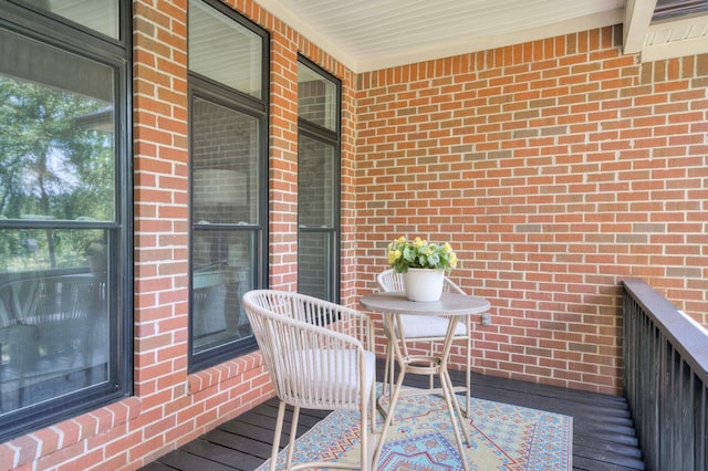 balcony featuring covered porch