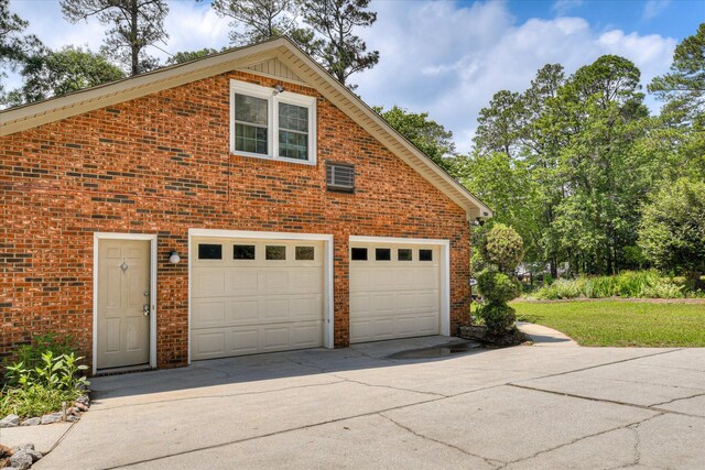 101 Hartwell Dr, Aiken, SC 29803 - garage with concrete driveway