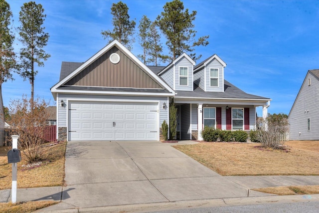 view of front facade with a garage