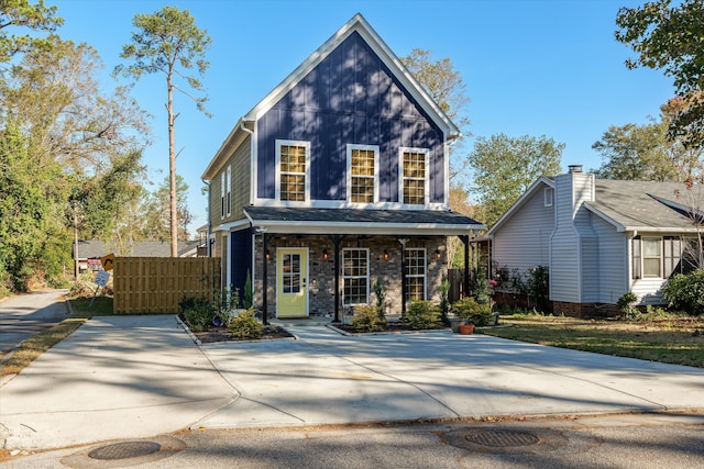 view of front property featuring a porch