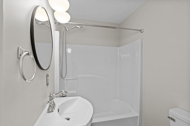 603 Ridgefield Dr, North Augusta, SC 29841 - bathroom featuring a sink and tub / shower combination