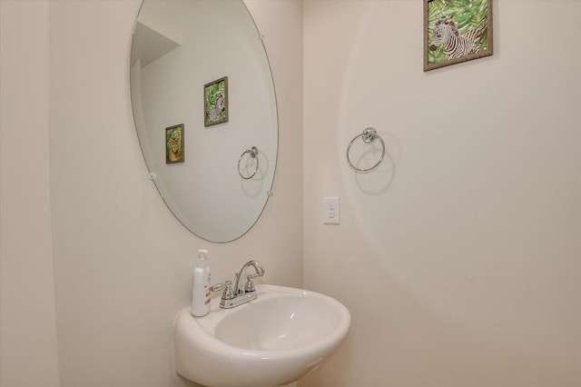 bathroom with sink