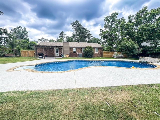 620 W Clinton Way, Martinez, GA 30907 - view of swimming pool with a patio area