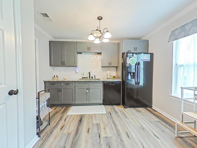 620 W Clinton Way, Martinez, GA 30907 - kitchen featuring black appliances, a sink, gray cabinets, crown molding, and light wood-type flooring